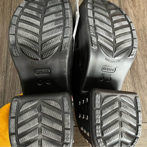 NWT siren studded crocs - Picture 4 of 4
